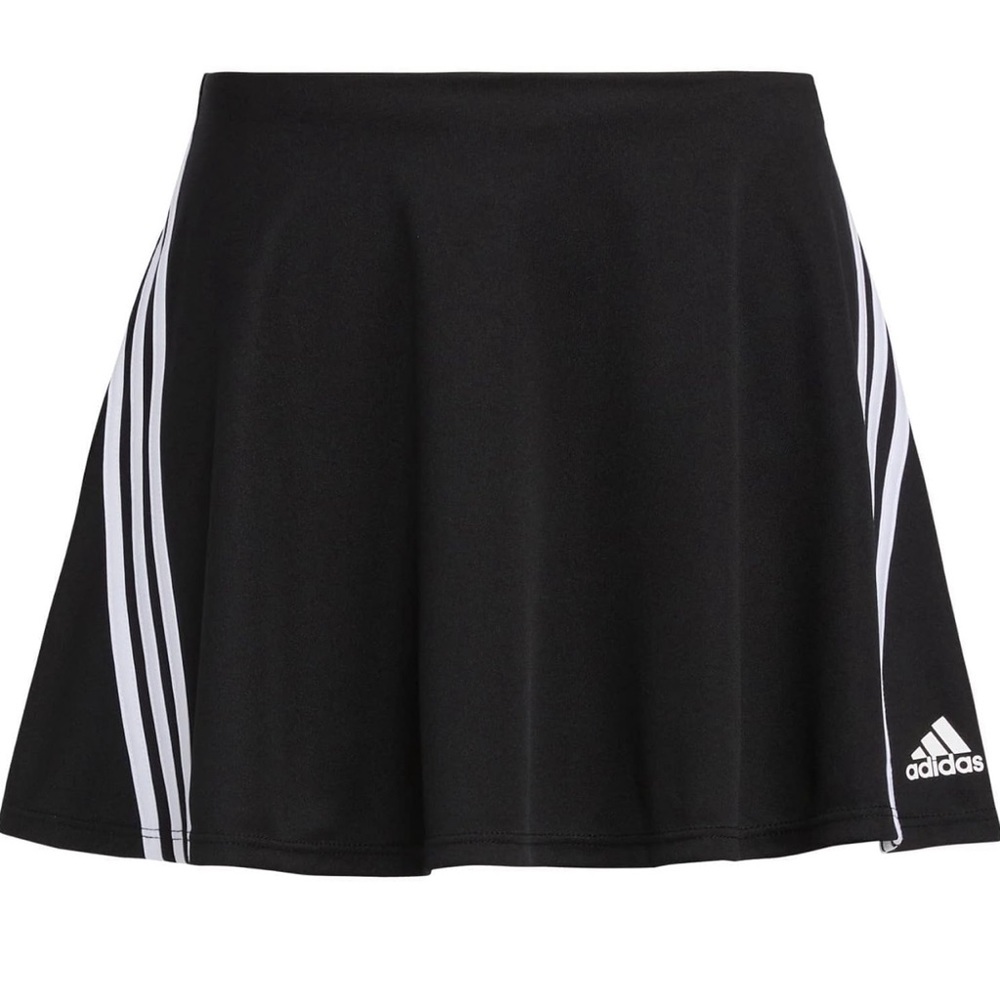 adidas' signature 3 stripes, classic skort